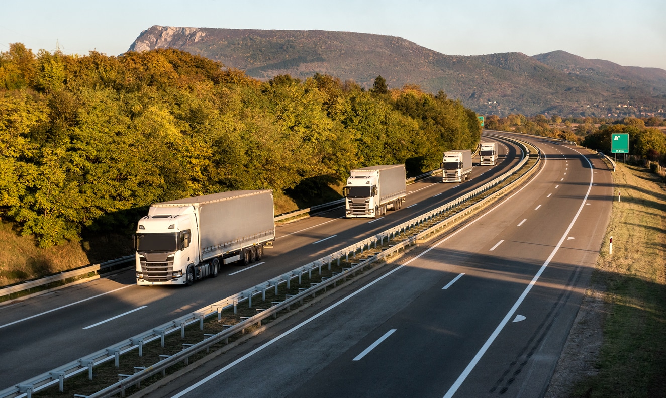 How Fast Can Commercial Trucks Safely Travel on California Highways