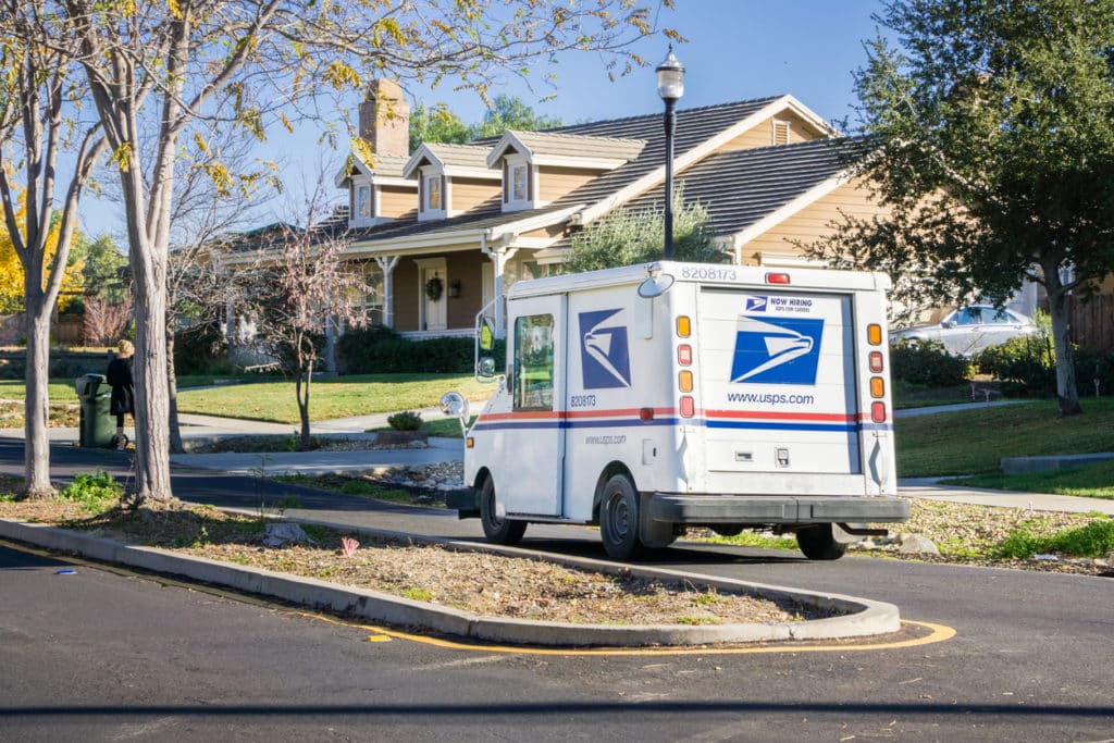 What Are My Options After an Accident With a USPS Mail Truck in Los