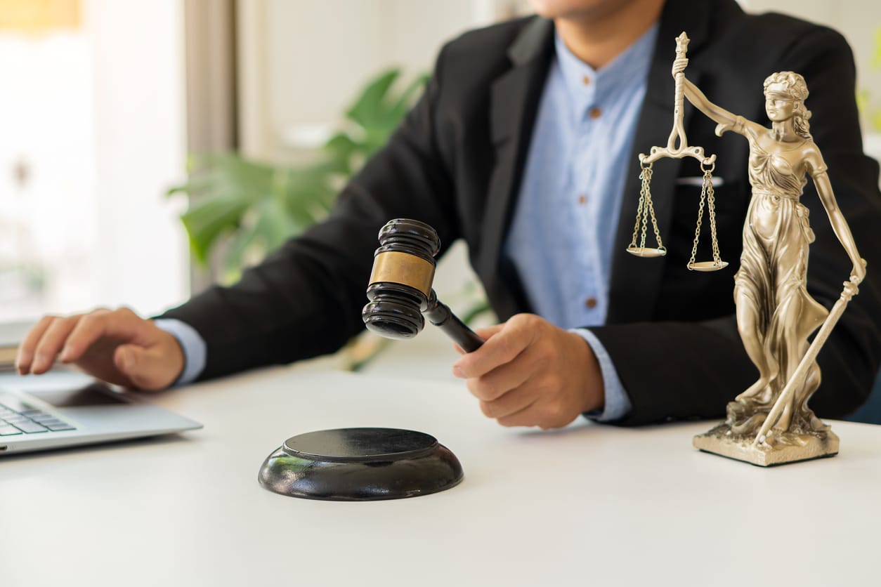 Should I Hire a Lawyer After a Minor Car Accident in Los Angeles, CA?